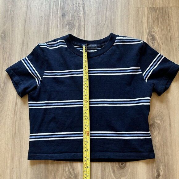 Brandy Melville Lot of 2 Striped Cropped Tees Made in Italy 100% Cotton One Size - Picture 11 of 12